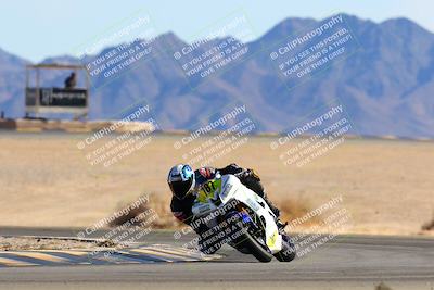 media/Jan-08-2022-SoCal Trackdays (Sat) [[1ec2777125]]/Turn 4 (1145am)/